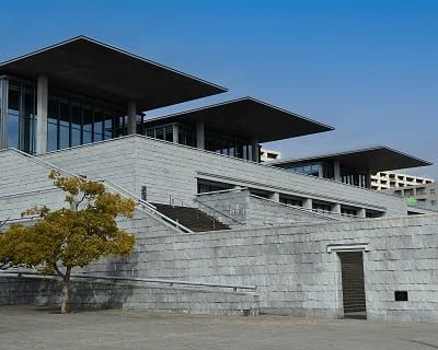 兵庫県立美術館